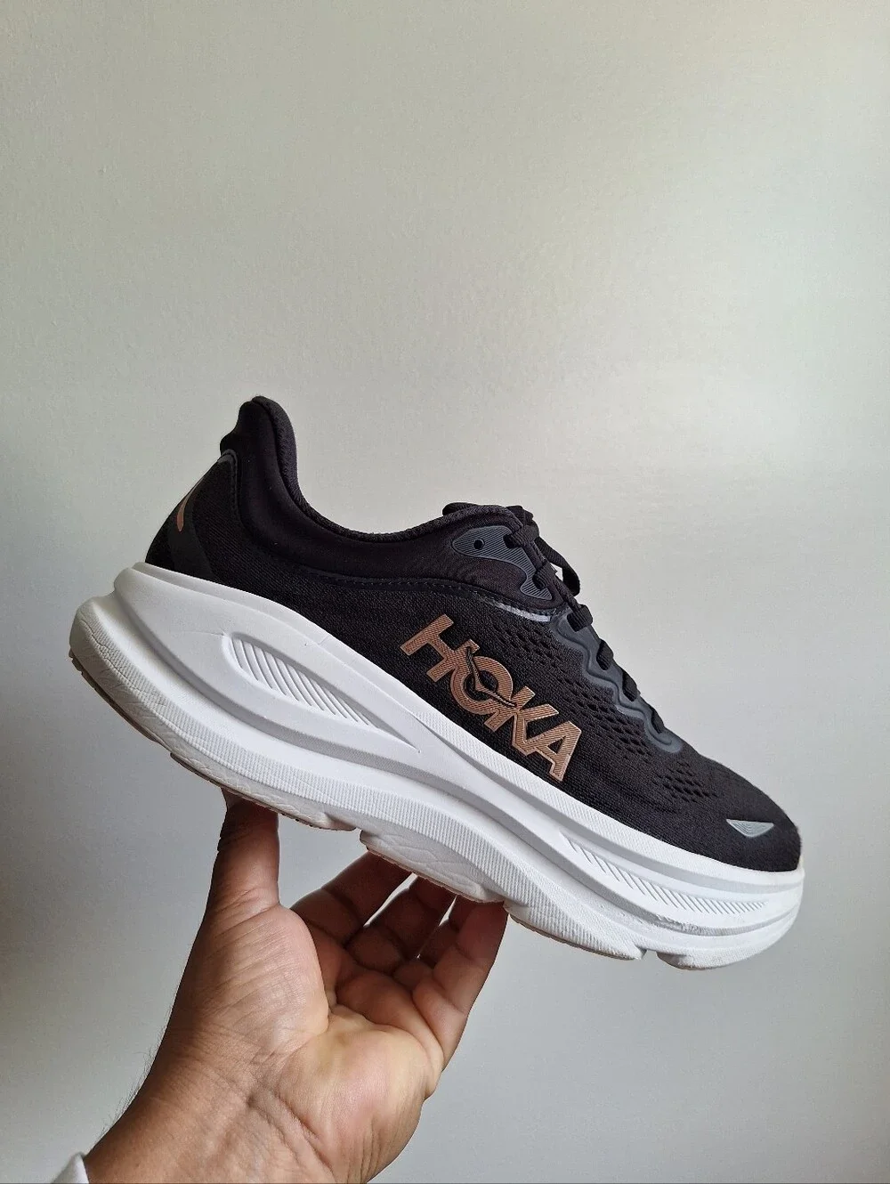 Hoka  Bondi 9 Women's  Black/Rose Size  9B